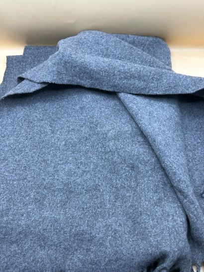 ACNE STUDIOS 
Large grey 100% wool scarf....