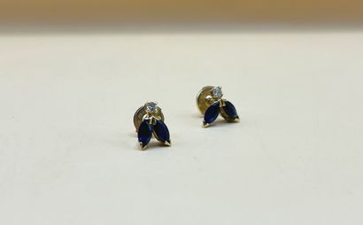 Pair of 18K (750/1000) yellow gold earrings...