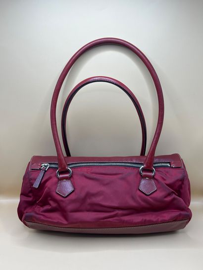 PRADA
Circa 2000
Tessuto