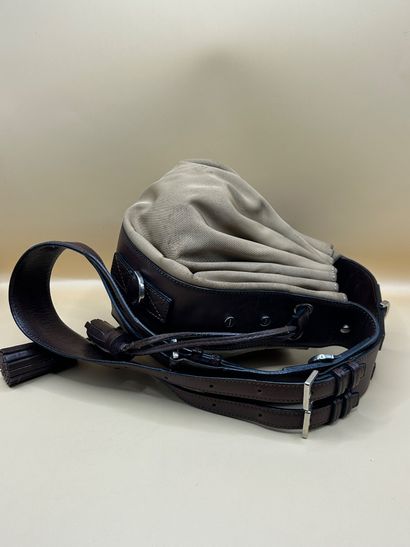 GIVENCHY 
Circa 2000
Handbag in brown calf...
