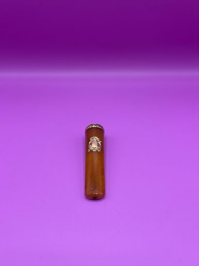 Cigarette lighter in 18K (750/1000) yellow...