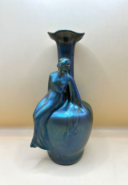 Manufacture ZSOLNAY 
Vase soliflore en céramique...