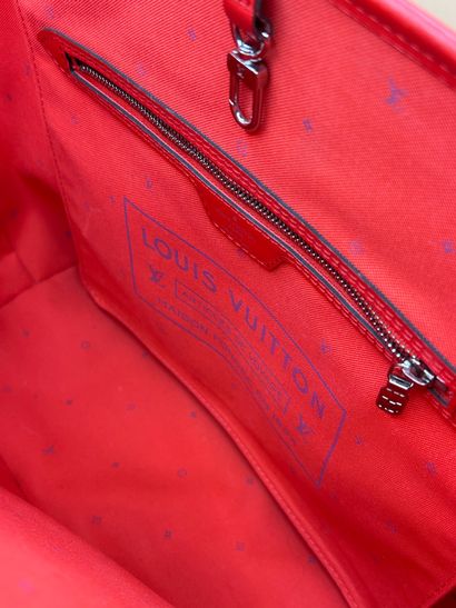 LOUIS VUITTON 
Sac à main cabas 
