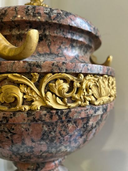 Pierre GOUTHIÈRE, d'après 
Exceptionnel vase...