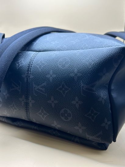 LOUIS VUITTON
Discovery MM backpack in Monogram...