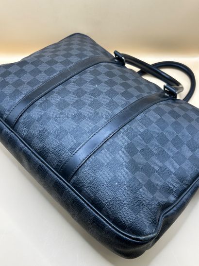 LOUIS VUITTON 
Briefcase / travel bag in...
