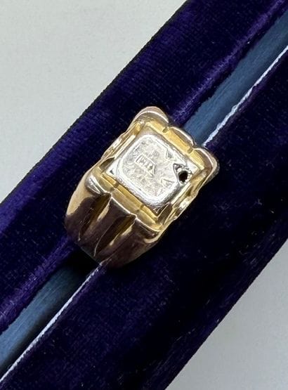 Chevalière en or jaune 18 carats (750/1000),...