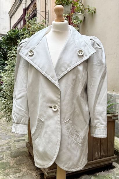 CHRISTIAN DIOR 
Veste overzize en cuir blanc...