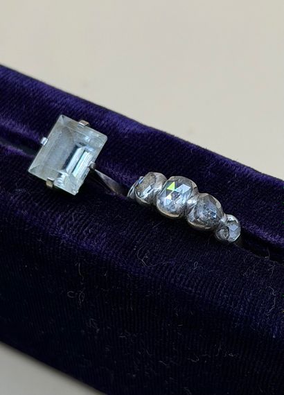 Bague jarretière en or jaune 18 carats (750/1000)...
