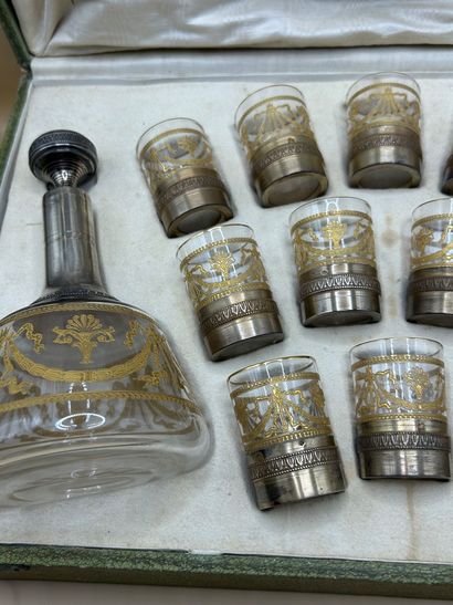 Ravissant service à liqueur en cristal et...