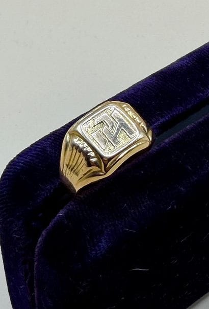 Chevalière en or jaune 18 carats (750/1000),...