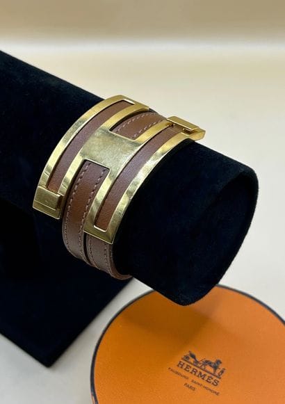 HERMÈS PARIS 
Rare bracelet double-tour modèle...