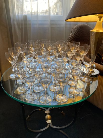 DAUM FRANCE
Important service en cristal...