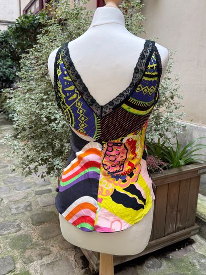 CHRISTIAN LACROIX
Débardeur en soie multicolore,...