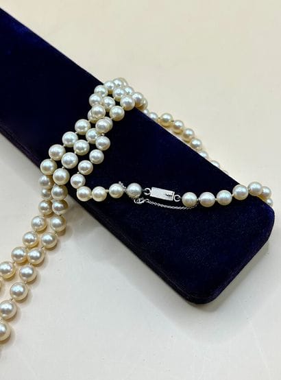 Collier en perles de culture crème à nuance...
