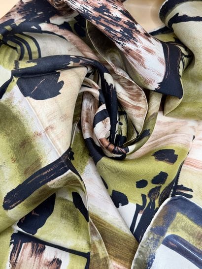 MAGGY ROUFF 
Ravissant foulard en soie représentant...