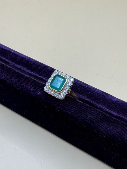 Importante bague en or jaune 18 carats (750/1000)...