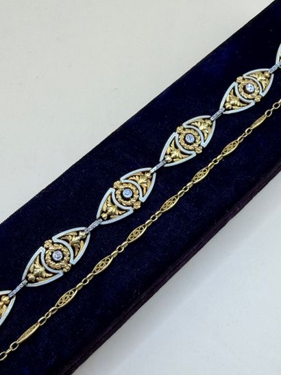 Exceptionnel et ravissant collier transformable...