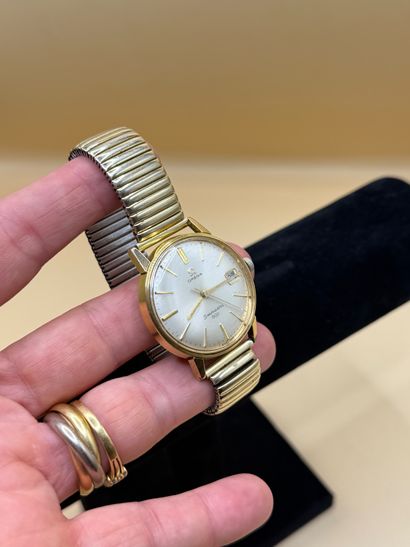 OMÉGA
Seamaster 600
Montre de ville en plaqué...