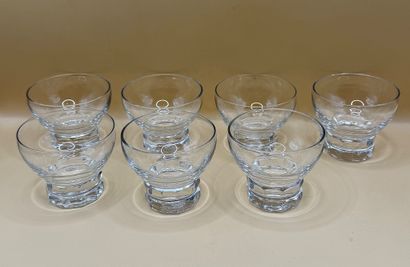 DAUM FRANCE
Lot comprenant 7 verres à liqueur...