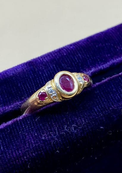 Bague en or jaune 18 carats (750/1000) sertie...