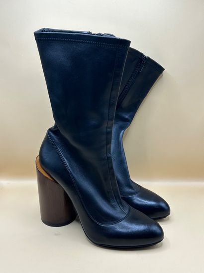 GIVENCHY par Riccardo Tisci 
Paire de bottines...