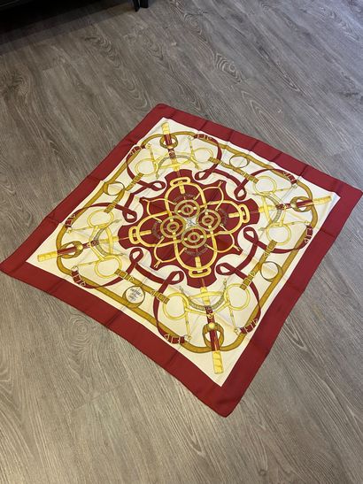 HERMÈS PARIS 
Foulard en twill de soie 