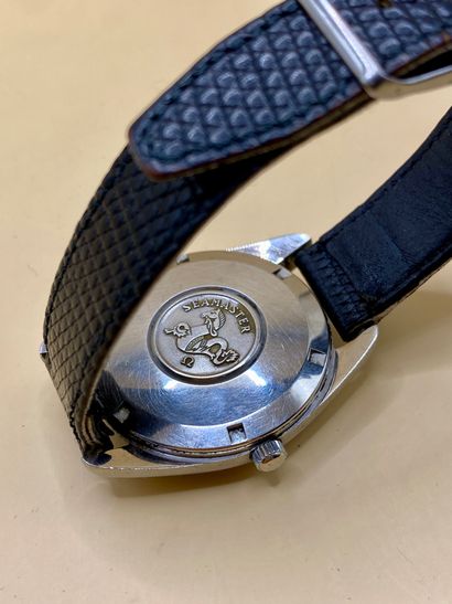 OMEGA 
Seamaster, vers 1971
Montre de ville...