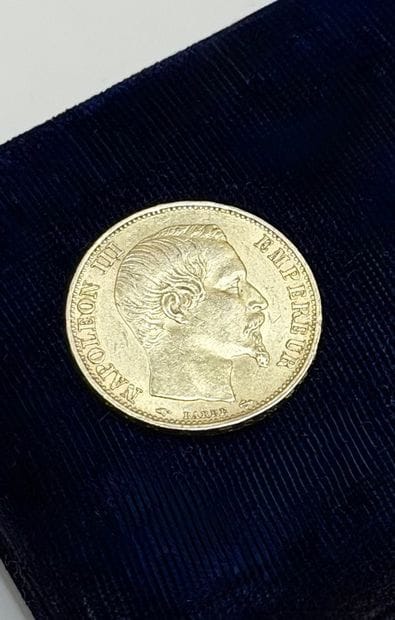 Pièce de 20 francs or Napoléon III tête nue,...