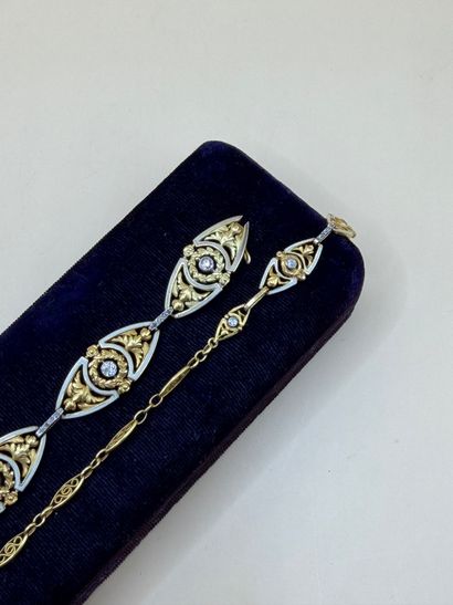 Exceptionnel et ravissant collier transformable...