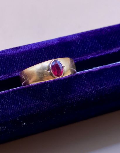 Bague ruban en or jaune 18 carats (750/1000)...