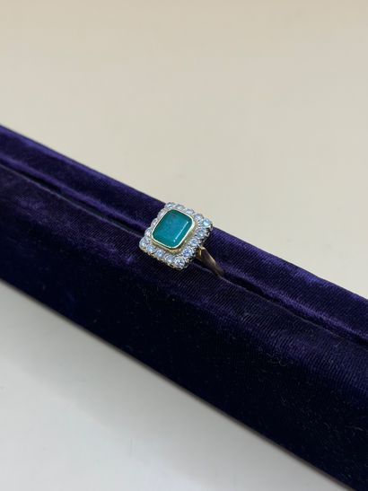 Importante bague en or jaune 18 carats (750/1000)...