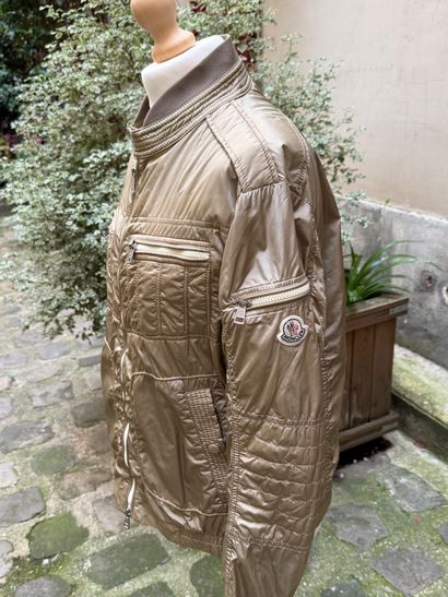 MONCLER 
Veste de mi-saison en polyamide...