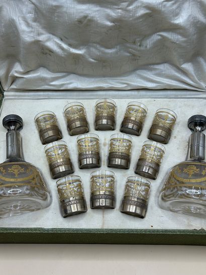 Ravissant service à liqueur en cristal et...