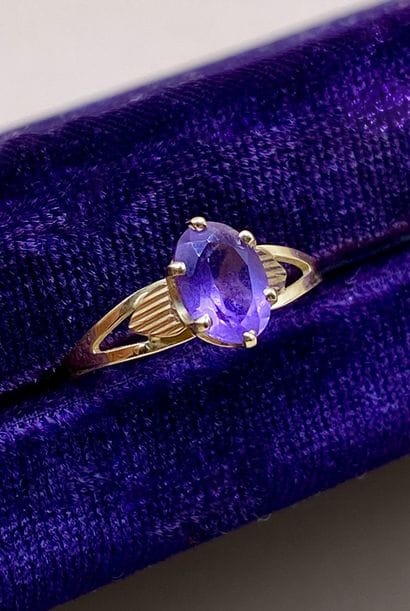 Ravissante bague en or jaune 18 carats (750/1000)...
