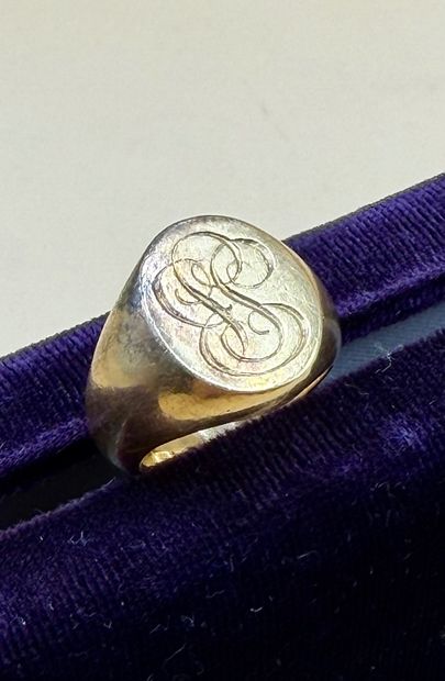 Chevalière en or jaune 18 carats (750/1000)...