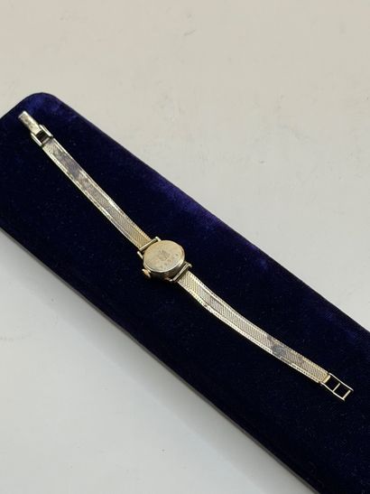 LIP 
Elegant ladies' wristwatch in 18K (750/1000)...