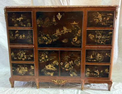 Important cabinet en placage de palissandre...