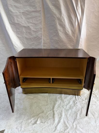 Création CONTEMPORAINE
Elégant buffet en...