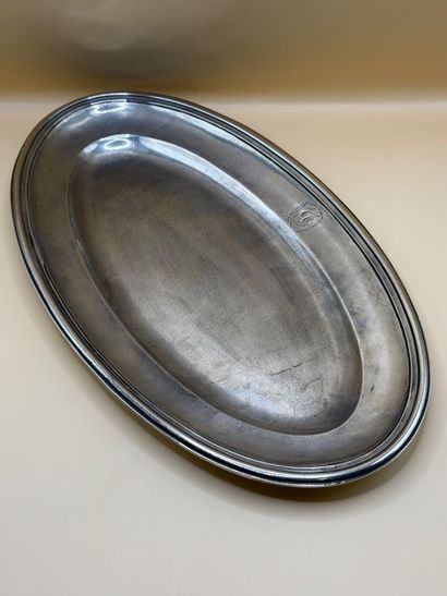 Large oval silver dish (950/1000) filet pattern....