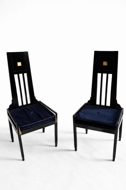 JUGENDSTIL
Paire de chaises en bois laqué...