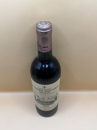 1 bottle Château La Mission Haut-Brion, Graves,...