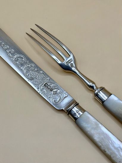 Delightful silver flatware (min. 800/1000),...