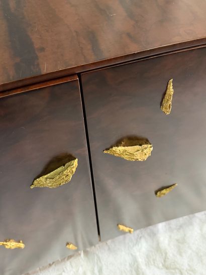 Création CONTEMPORAINE
Elégant buffet en...