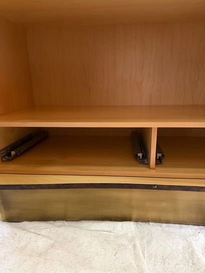 Création CONTEMPORAINE
Elégant buffet en...