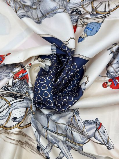 CÉLINE PARIS
Silk scarf featuring jockeys...