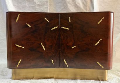 Création CONTEMPORAINE
Elégant buffet en...