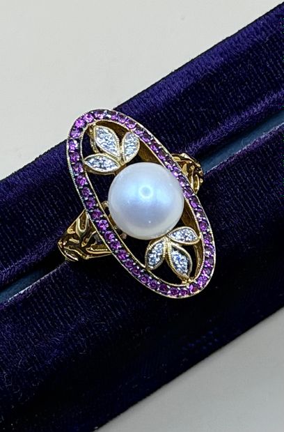 18K (750/1000) yellow gold cocktail ring...