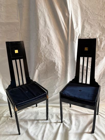 JUGENDSTIL
Paire de chaises en bois laqué...