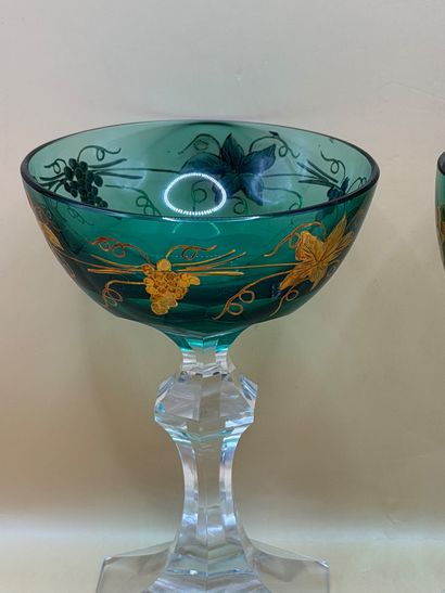 MURANO 
Ravissante suite de verres à pied...